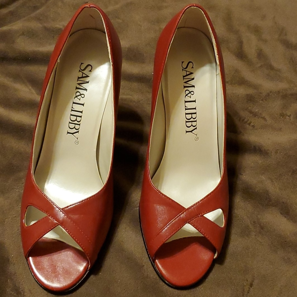 SAM&LIBBY worn once very beautiful size 9